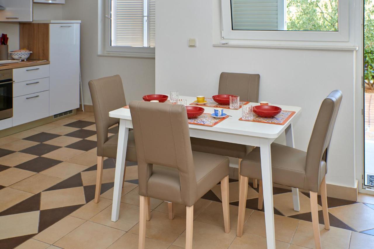 Cittanova Boutique Apartment Con Piscina Novigrad Istria Exterior foto