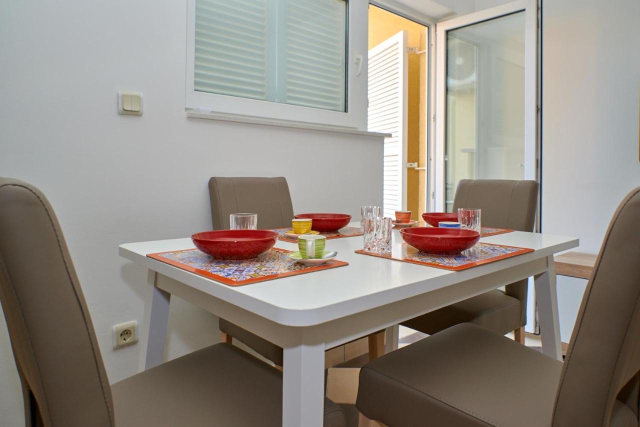 Cittanova Boutique Apartment Con Piscina Novigrad Istria Exterior foto